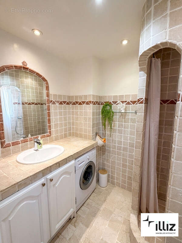 Appartement à COGOLIN