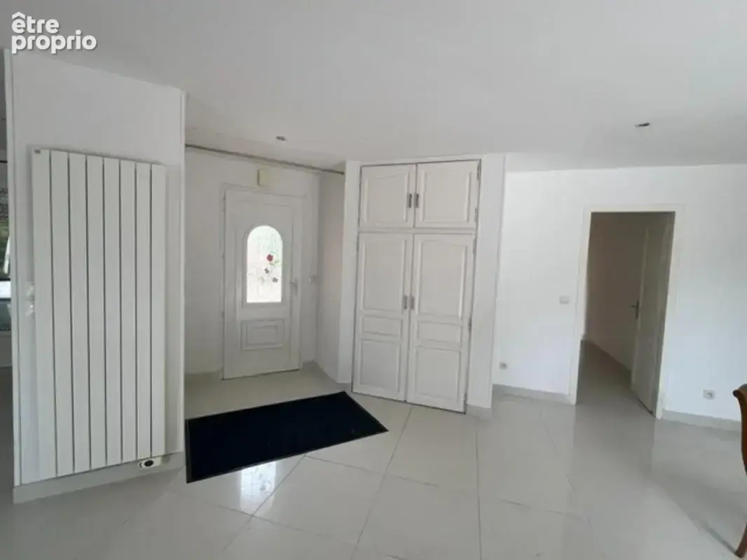 Proche de EXIDEUIL sur Vienne et Chabanais en Charente, maison 164 m², 5 chambres, double garage, terrain 2575 m² - photo 8
