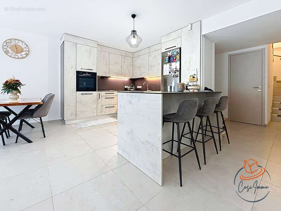 Maison à FERNEY-VOLTAIRE