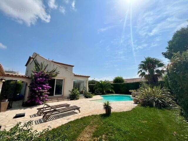 Superbe villa non mitoyenne avec piscine, véranda et cuisine d'été - photo 18