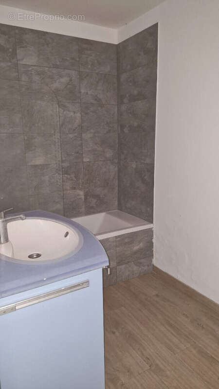 Appartement à FONTENAY-LE-FLEURY