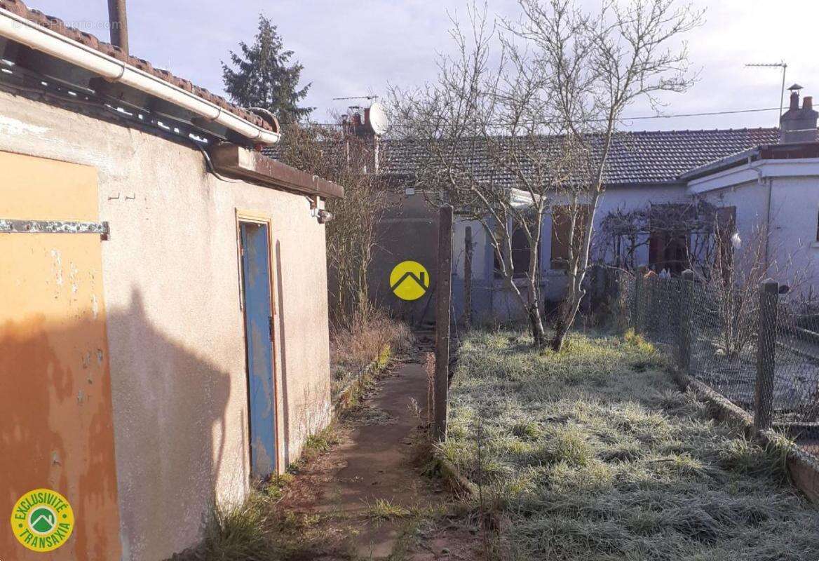 Maison à JOUET-SUR-L&#039;AUBOIS