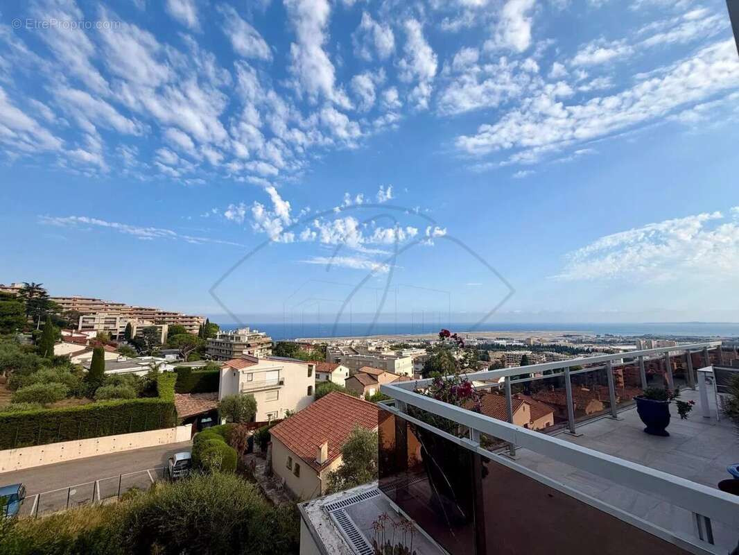 Alpes-maritimes - nice (06) - corniche fleurie : vente spacieux appartement 3p en dernier etage avec terrasse, vue panoramique e - photo 16