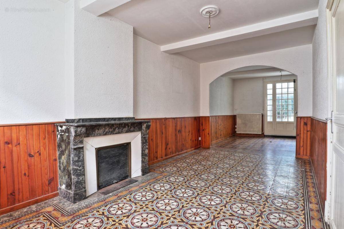 Maison à LEZIGNAN-CORBIERES