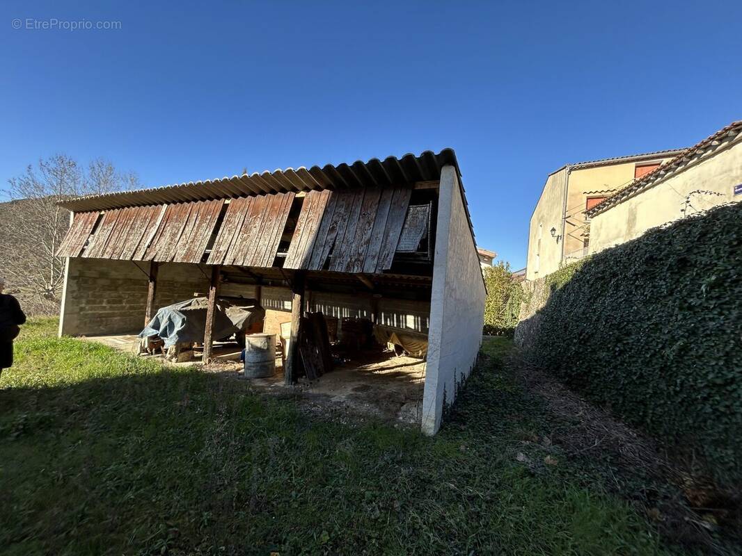 Terrain à SAINT-FERRIOL