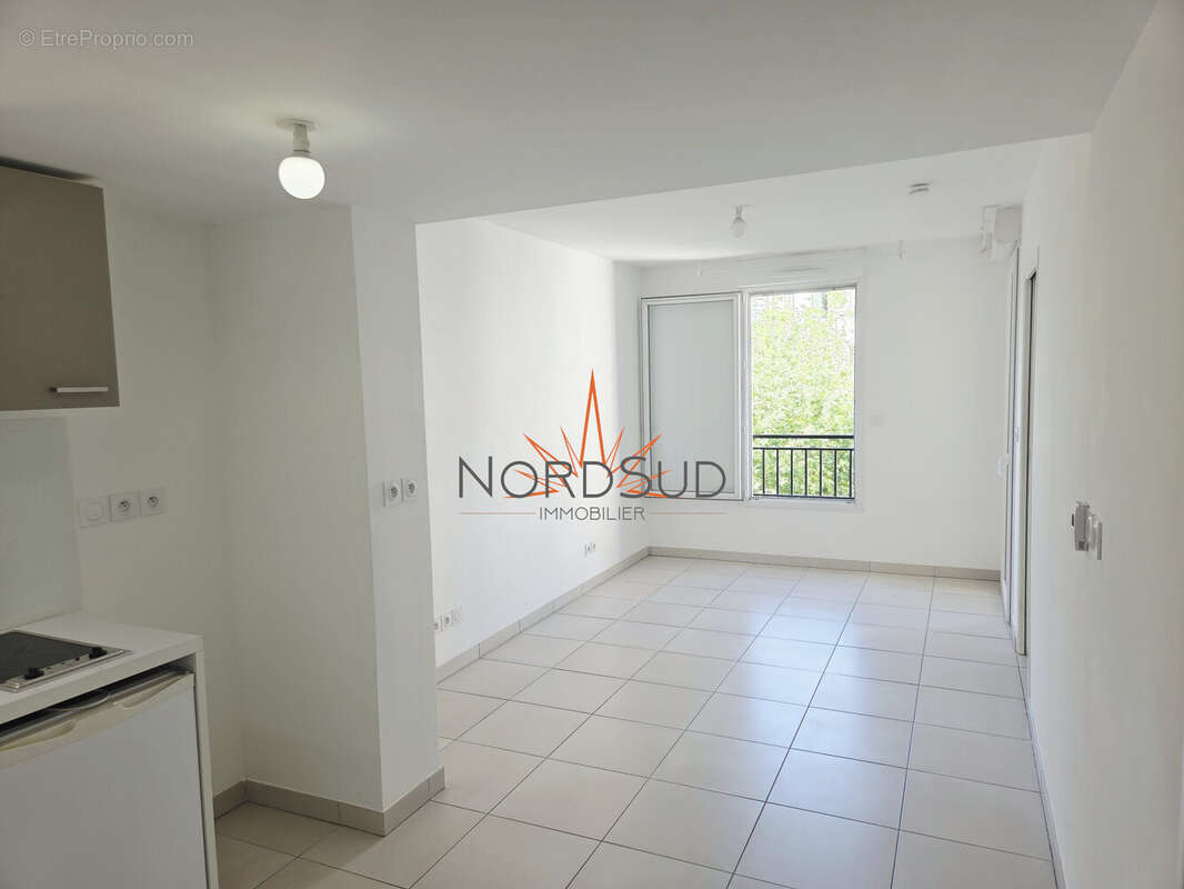 Appartement à MARSEILLE-5E