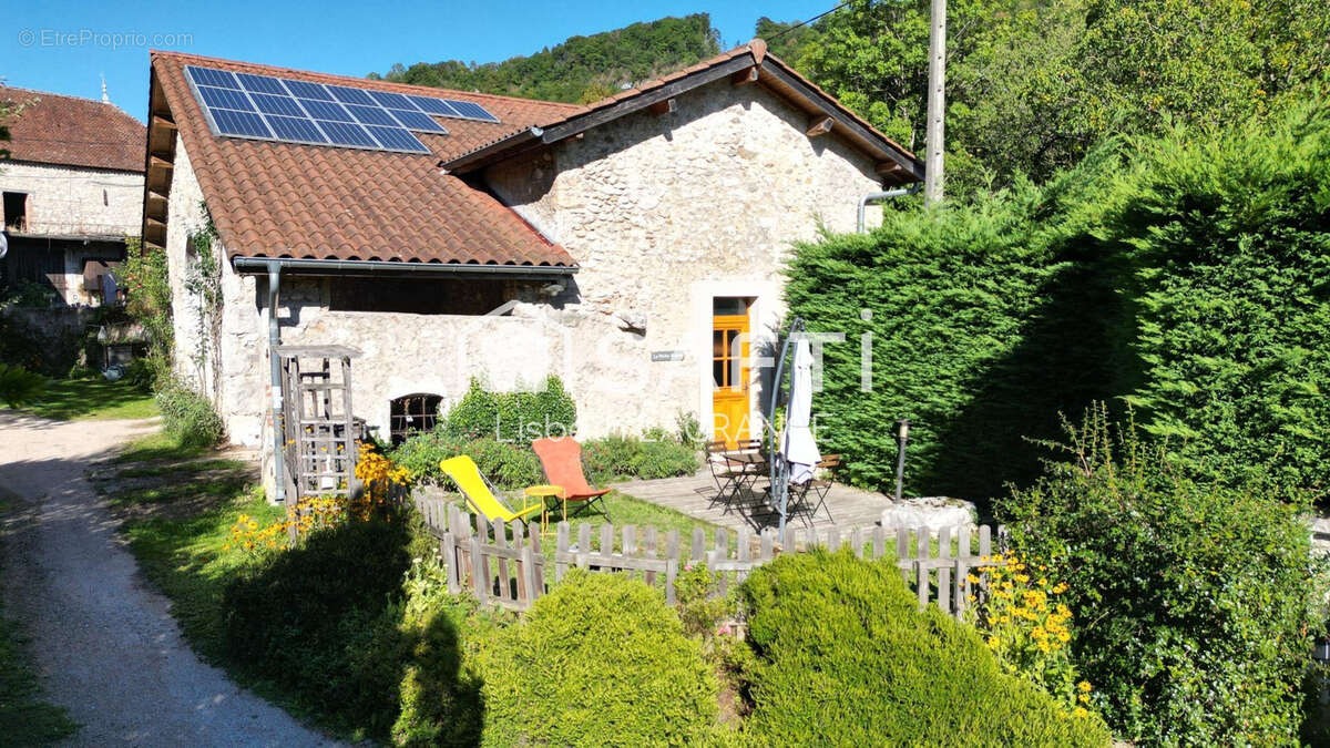 Maison à SAINT-AUPRE