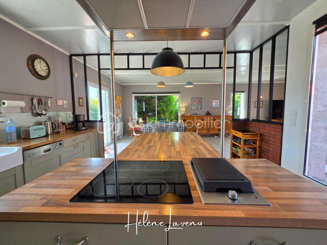 Superbe pavillon plain pied 3 chambres et un bureau - photo 2