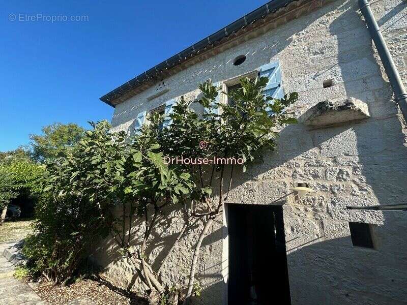 Maison à CASTELNAU-MONTRATIER