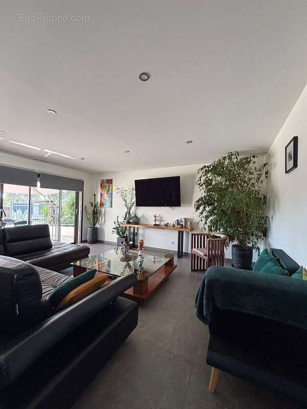 Maison à VILLEMOUSTAUSSOU