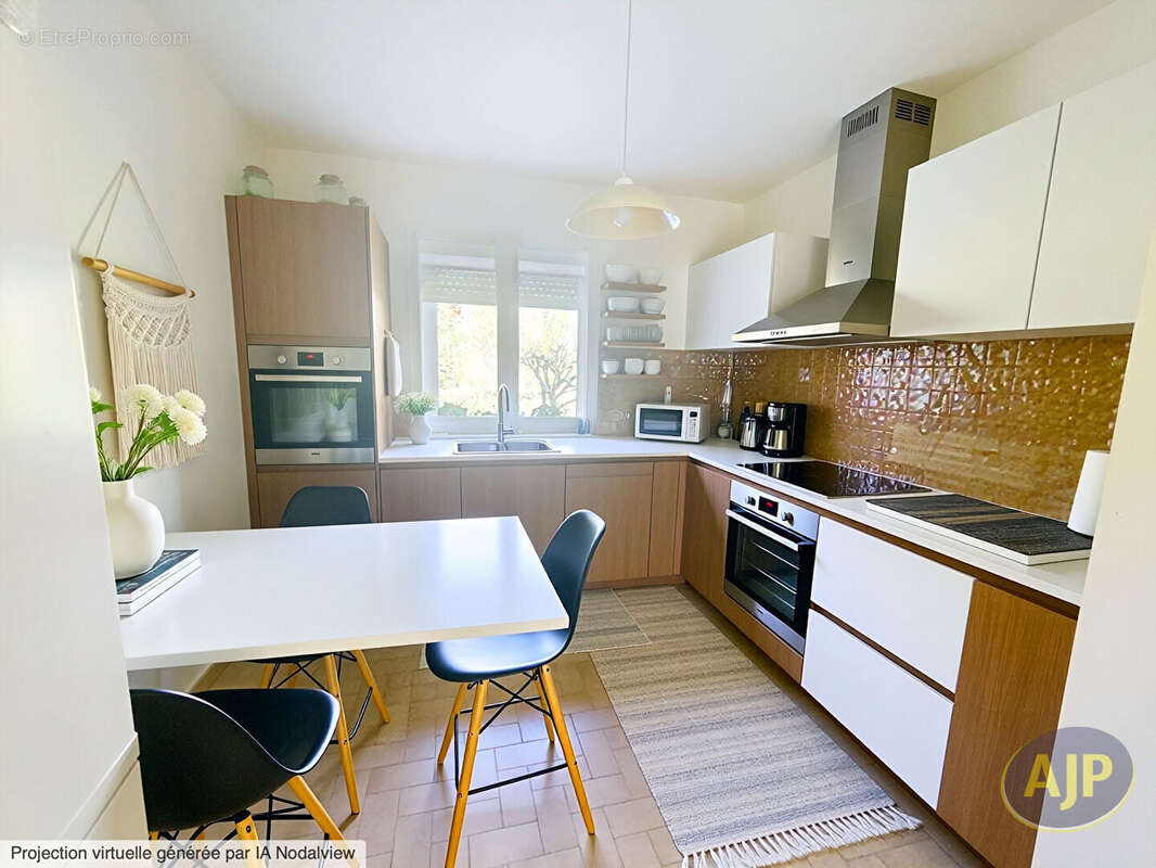 Maison à AMBARES-ET-LAGRAVE