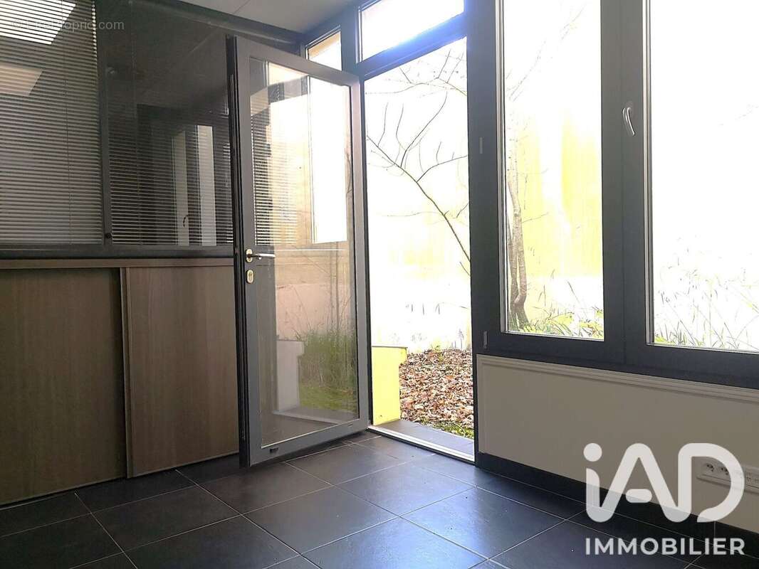 Commerce 97 m² à Quimper  - photo 5