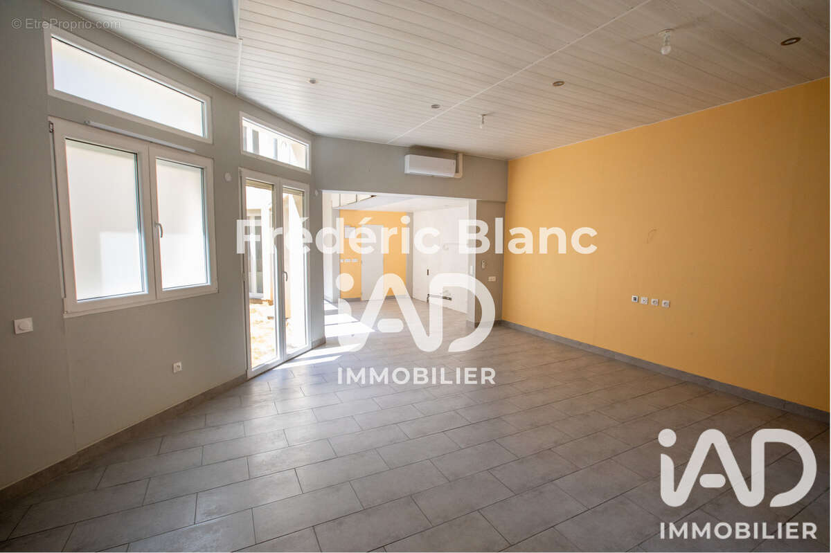 Maison 304 m² à Igny  - photo 2