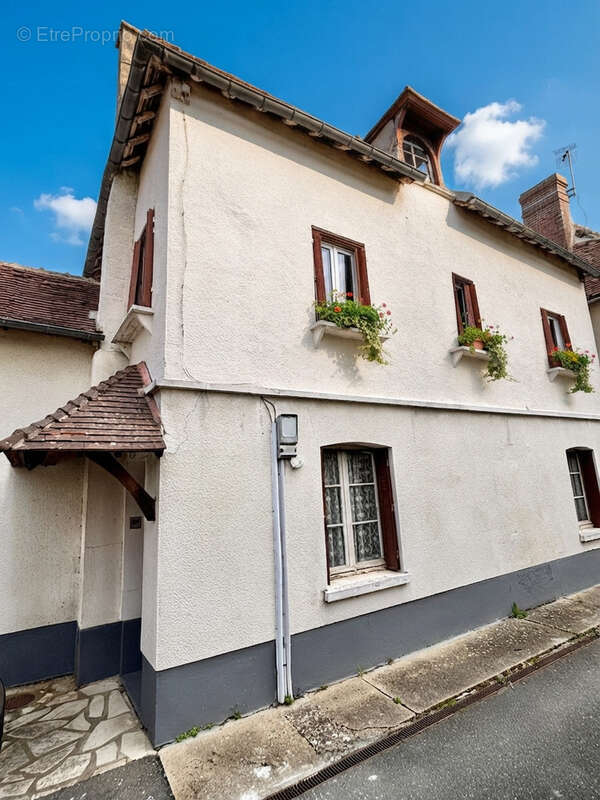 Maison à NONANCOURT
