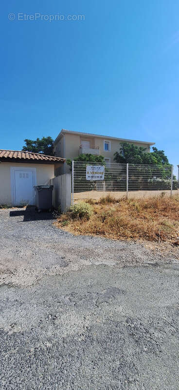 Appartement de type 3 dans une résidence fermée avec piscine - photo 4