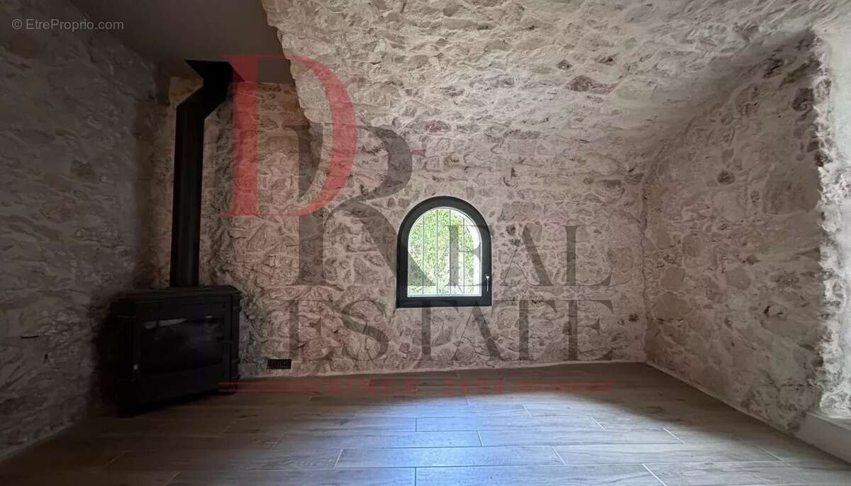 Appartement à LA TURBIE