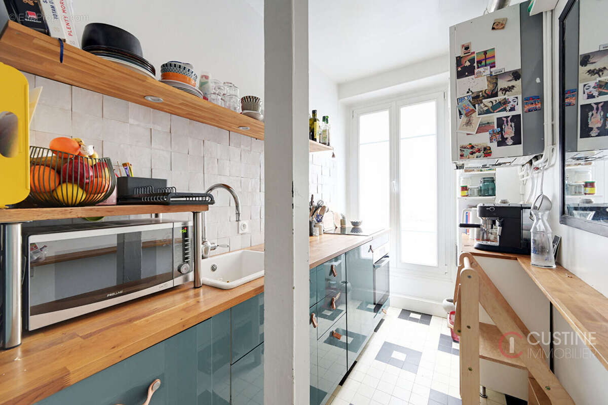 Appartement à PARIS-18E