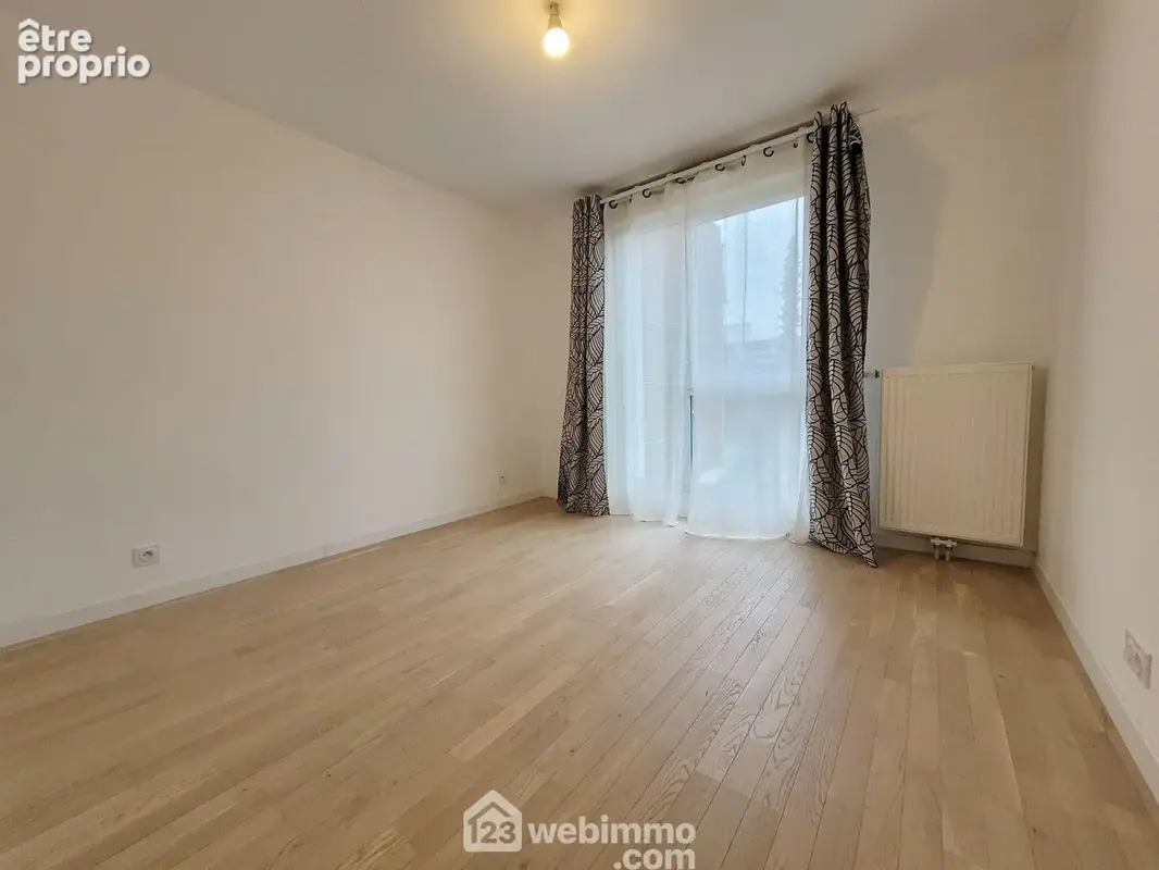 Appartement 82 m² à Chatenay-Malabry  - photo 279