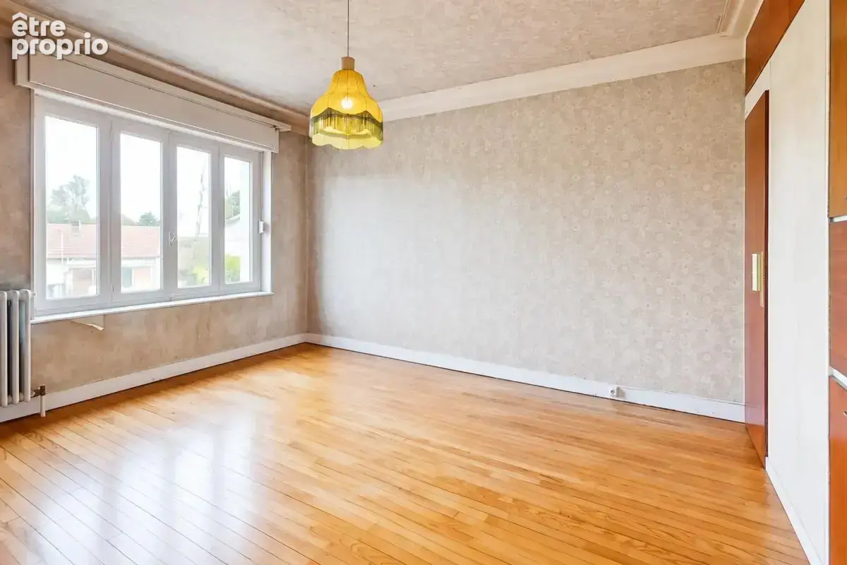 Maison de 7 pièces de 200 m² située à Piennes - photo 10