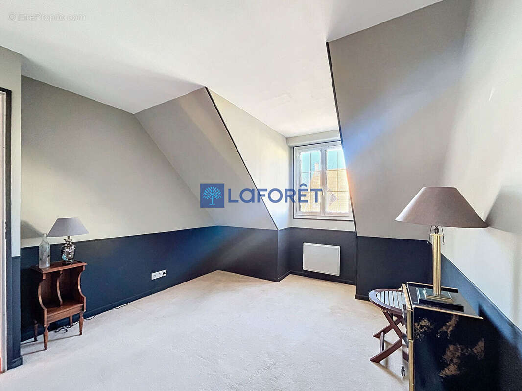 Maison à SAVIGNY-SUR-ORGE