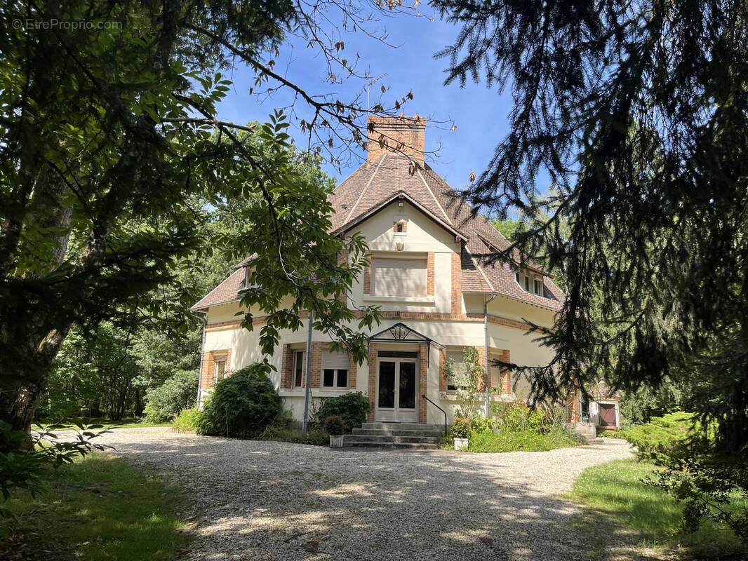 Maison à AUBIGNY-SUR-NERE