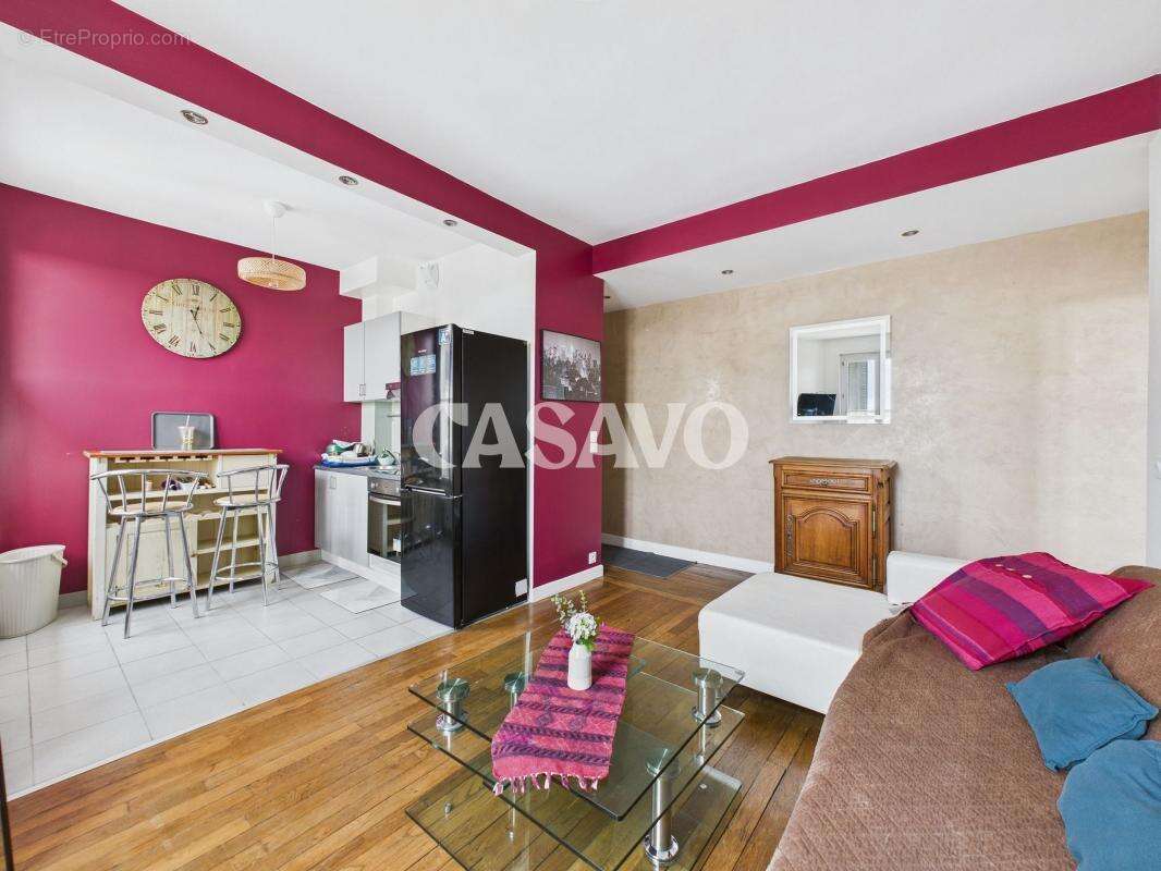 Appartement à LES PAVILLONS-SOUS-BOIS