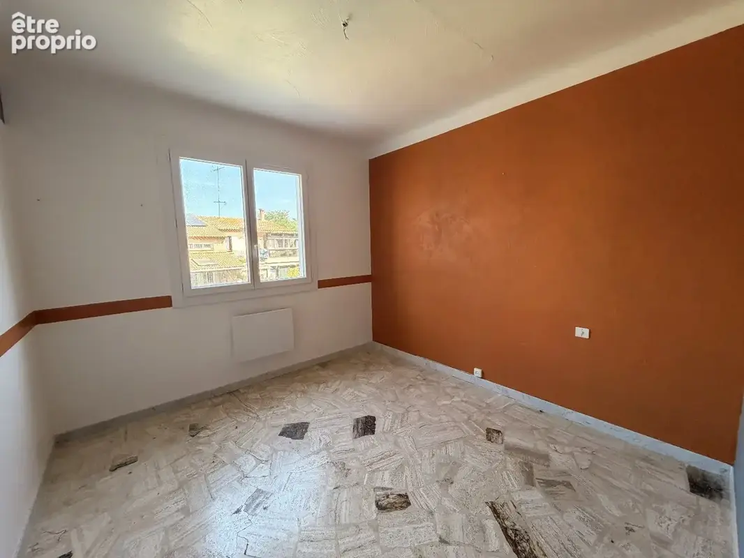 AGDE-  maison composée de deux appartements énorme potentiel terrain 579 m² - photo 6