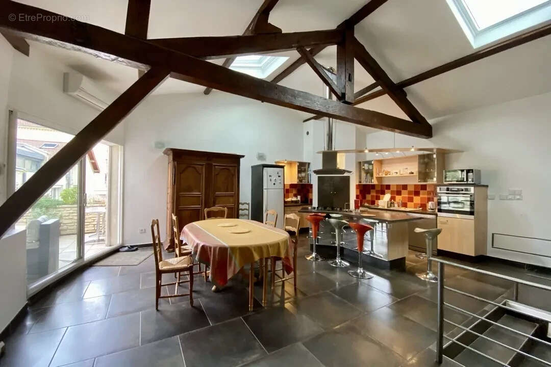 Maison à ROMANS-SUR-ISERE