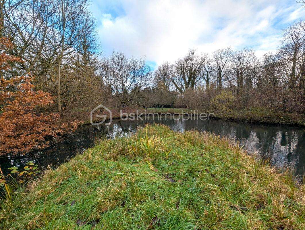 Terrain à LA CHAUSSEE-TIRANCOURT