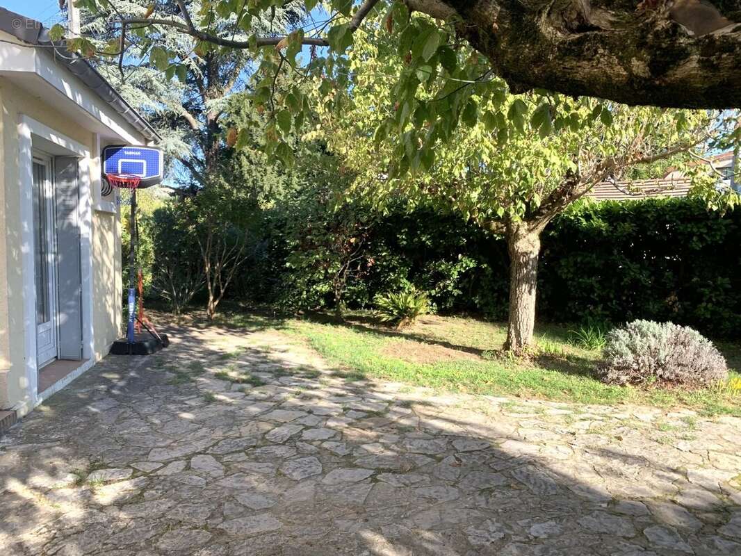 Maison à ROMANS-SUR-ISERE