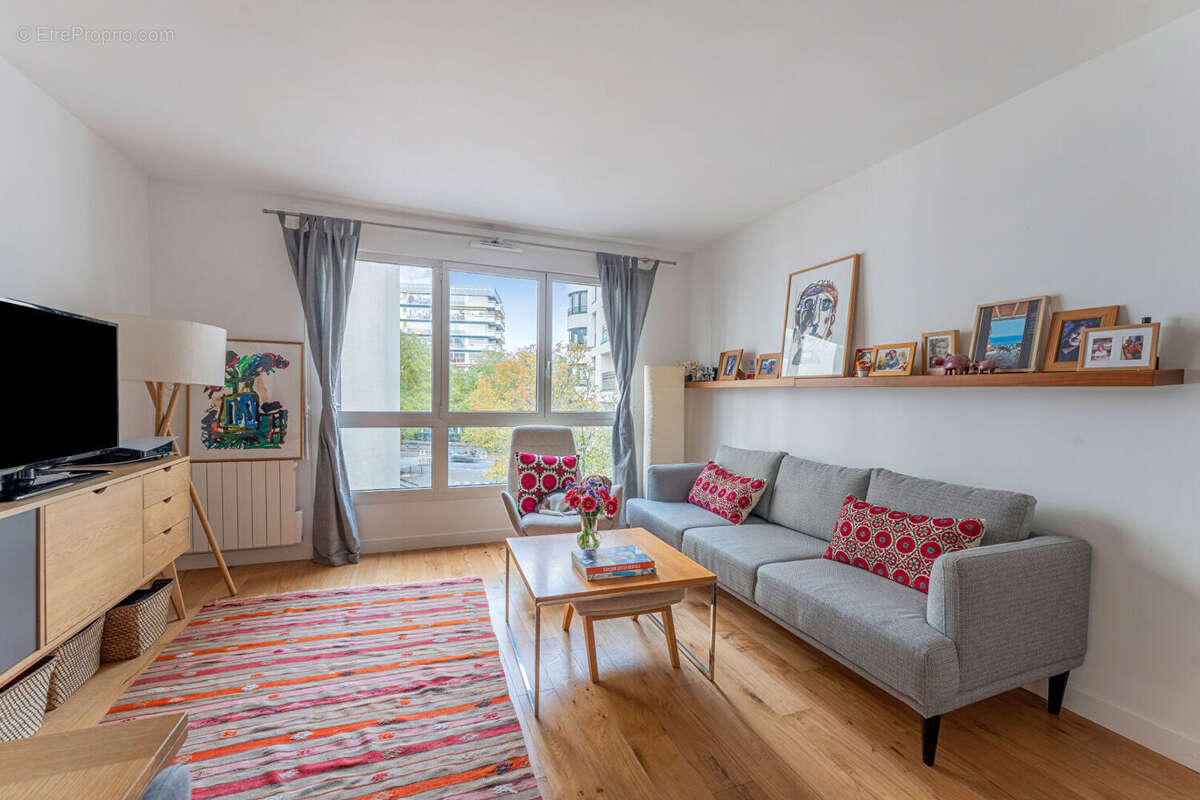 Appartement à PARIS-15E