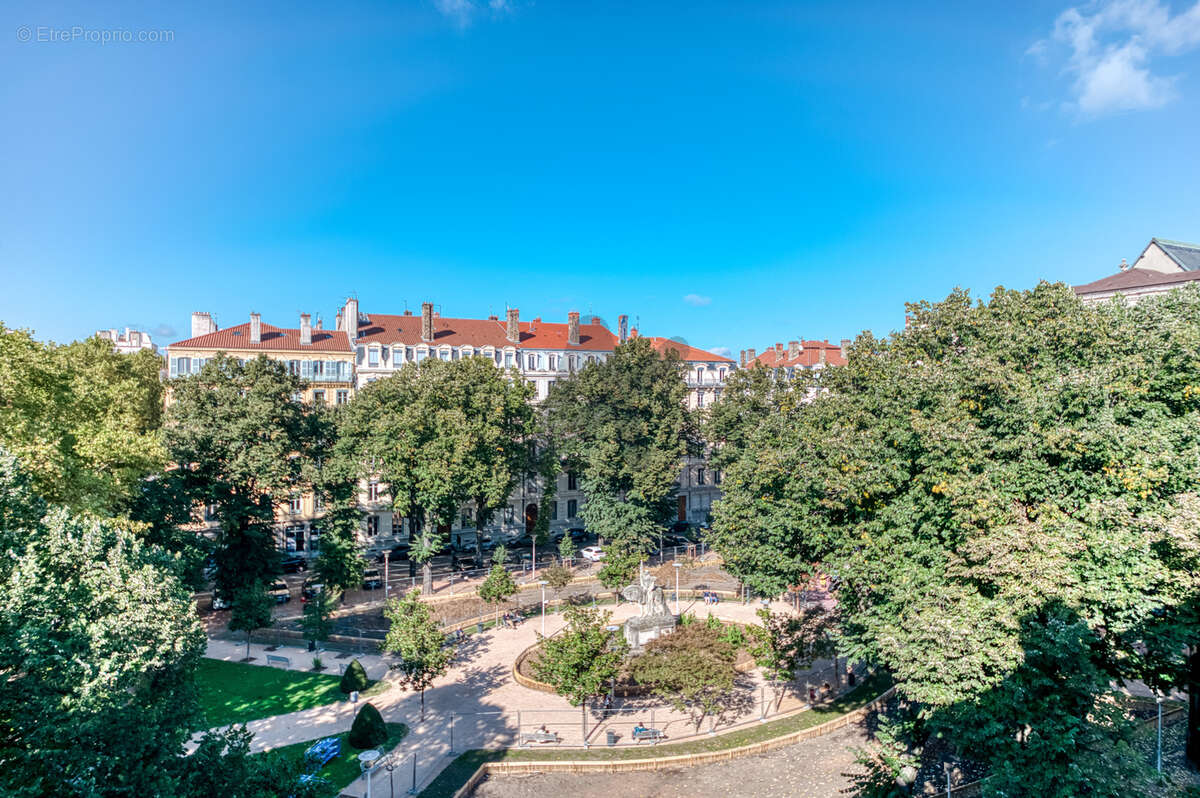 Appartement à LYON-6E