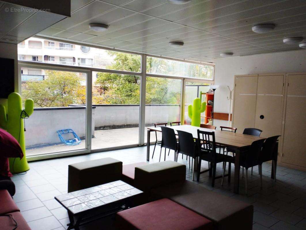 Appartement à PARIS-19E