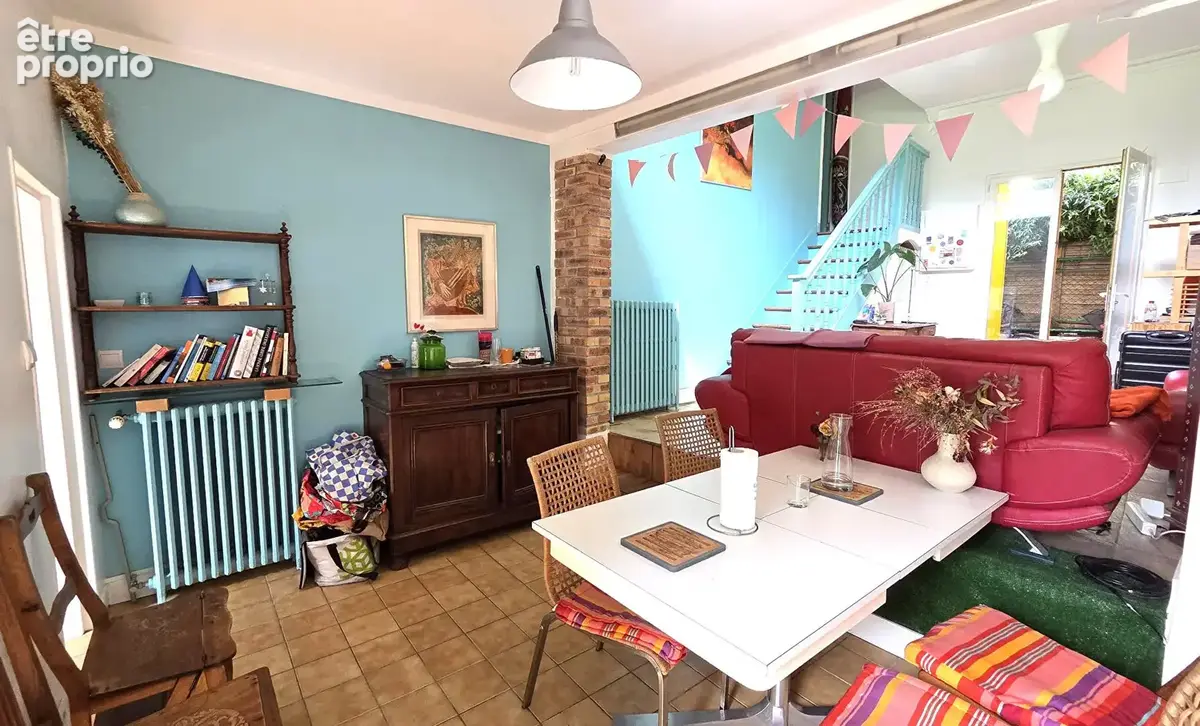 Maison bourgeoise en briques avec tourelle  Fort potentiel - photo 14