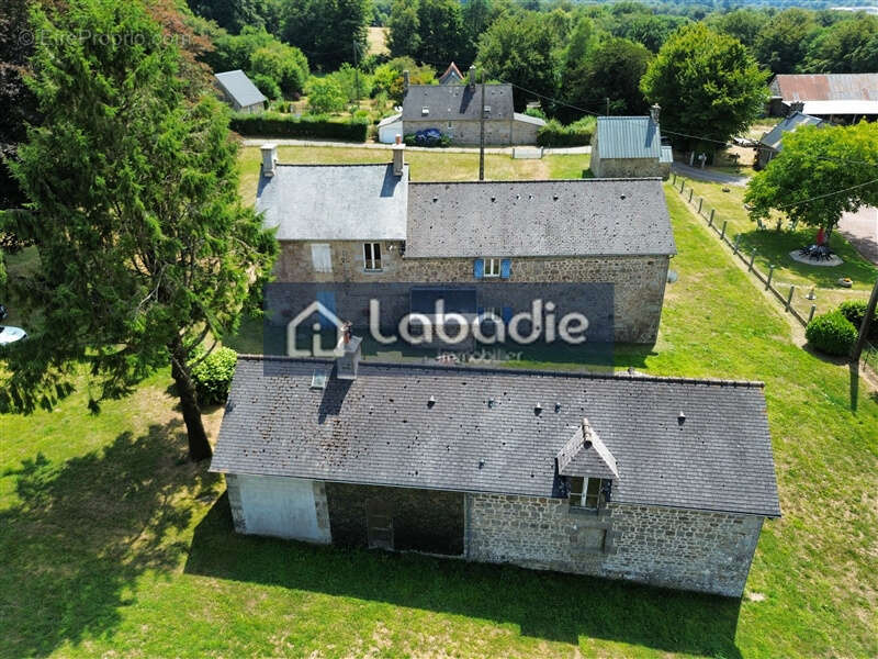 Maison en pierres avec dépendances à 10km de Vire - photo 11