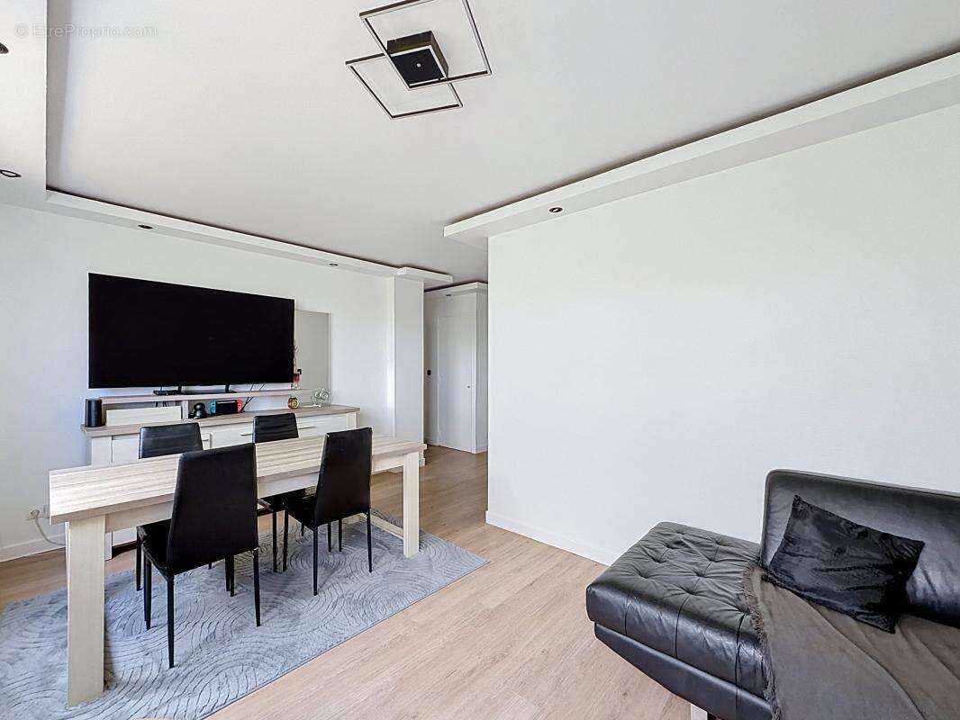 Appartement à SAINT-FONS