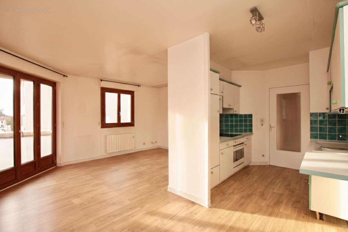 Appartement à SAINT-PIERRE-DE-CHANDIEU