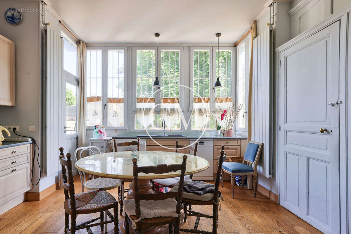 Appartement à VERSAILLES