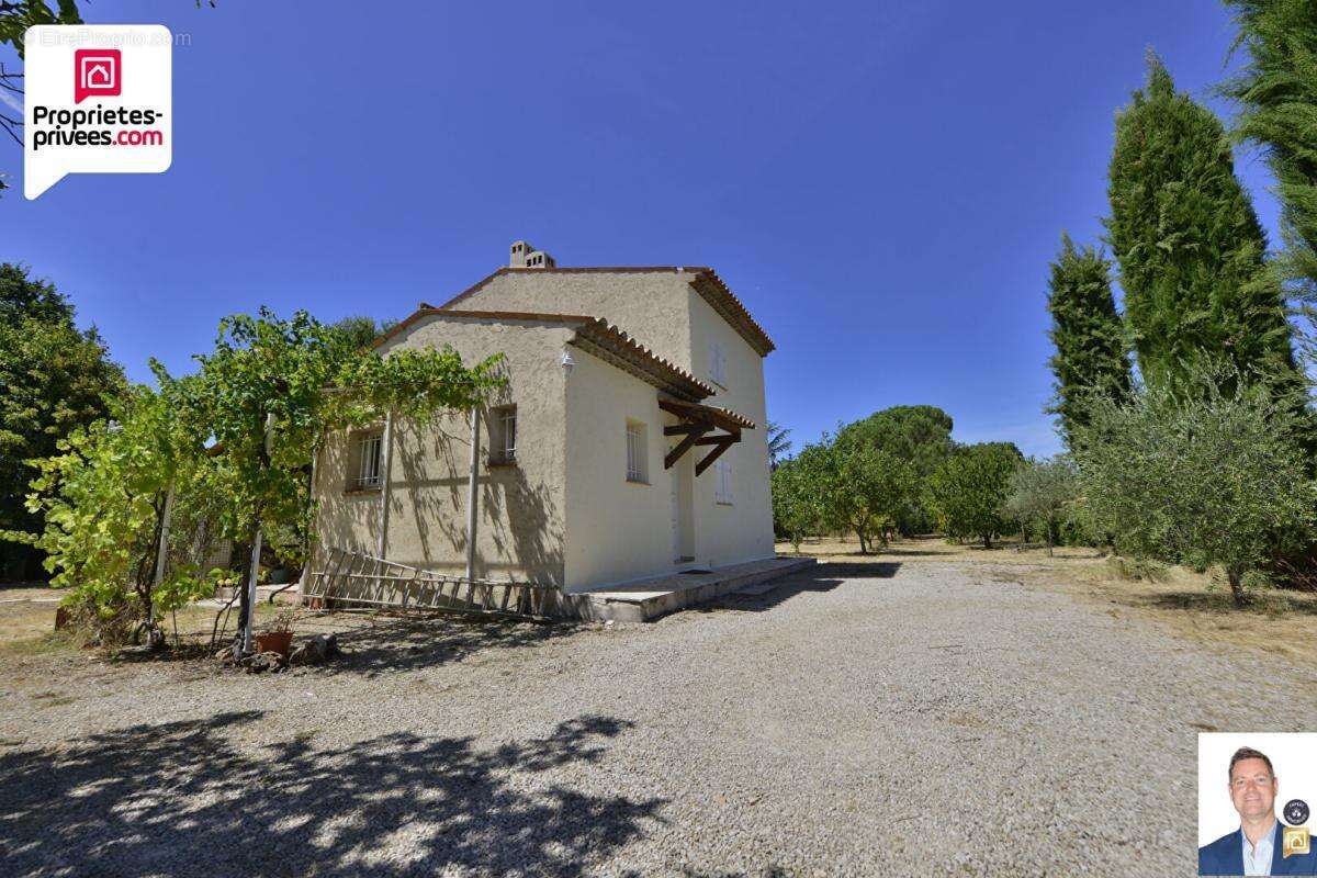 Maison à SAINT-CEZAIRE-SUR-SIAGNE