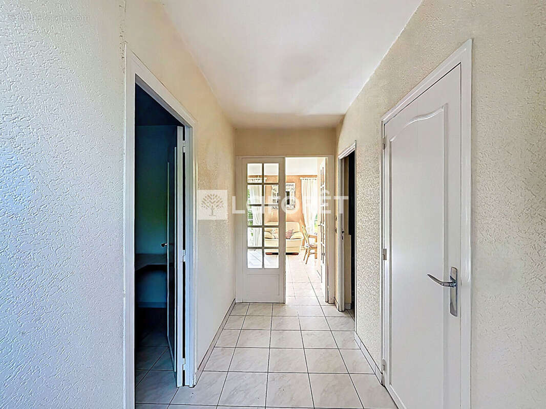 Maison Saint Denis en Val 4/5 pièces 97.3 m² - photo 4