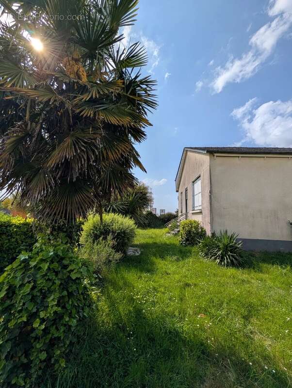 Maison à TINTENIAC