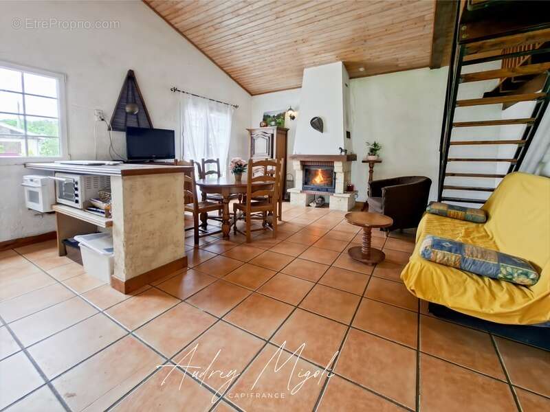 Maison à MONCLAR
