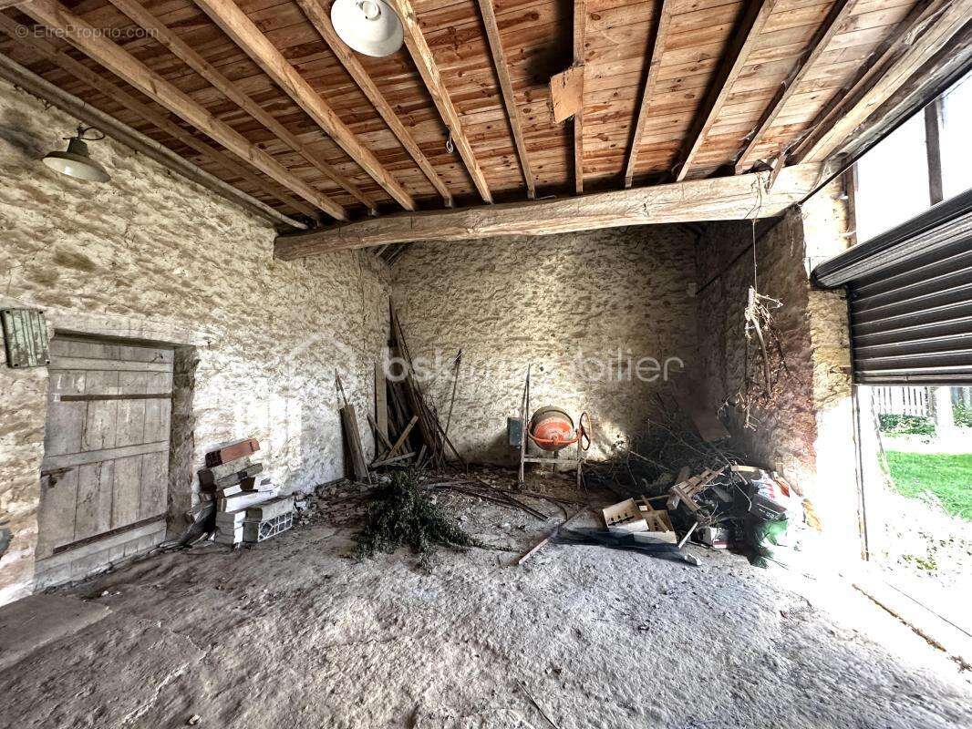 Maison à LA BROSSE-MONTCEAUX