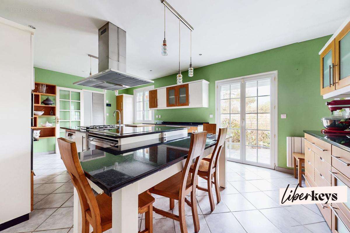Maison familiale 6 pièces 180 m² - Secteur prisé - photo 6