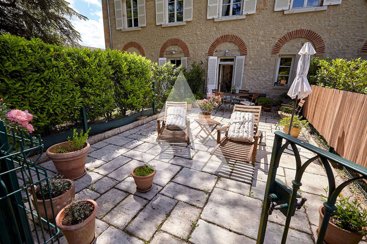 Maison à ARNAS