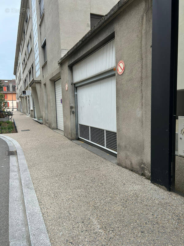 Parking à ANNEMASSE