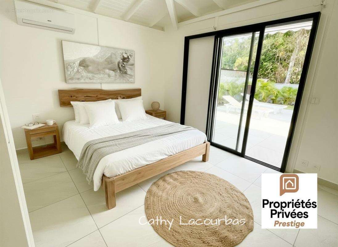 Maison à PETIT-BOURG