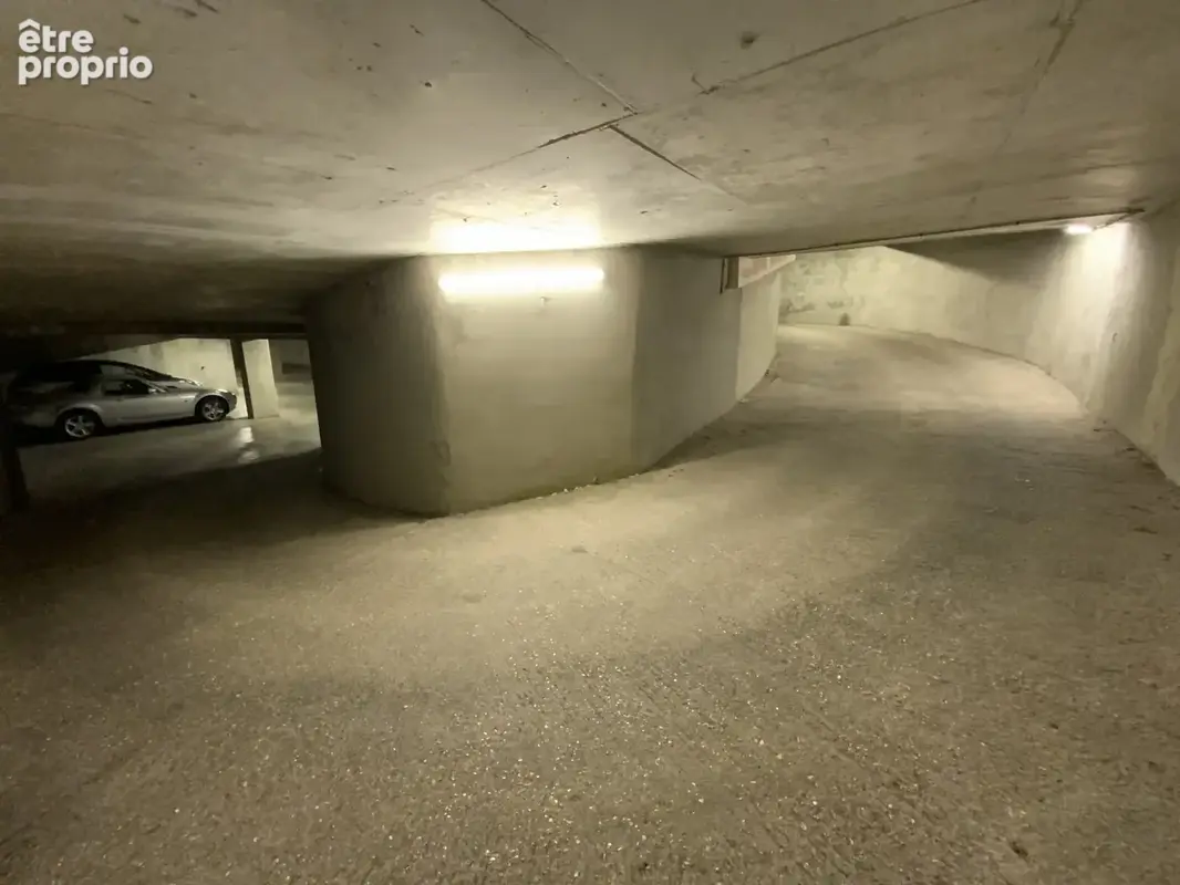 Place de parking sous-sol dans une copropriete securisee - photo 3