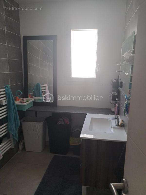 Villa neuve de plain pied avec 3 chambres située dans une impasse sur un terrain clôturé et arboré - photo 22