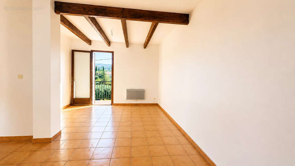 Maison à POURRIERES